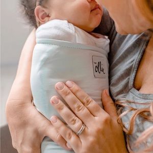 Ollie swaddle never used- Sky Blue